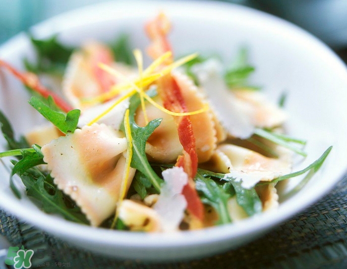 蝴蝶粉做法小窍门(蝴蝶粉最简单的做法)