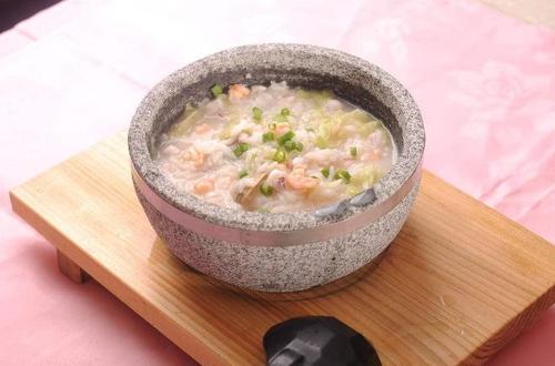 吃汤泡饭要注意什么(用汤泡饭吃好不好) 吃汤泡饭要注意什么(用汤泡饭吃好不好)