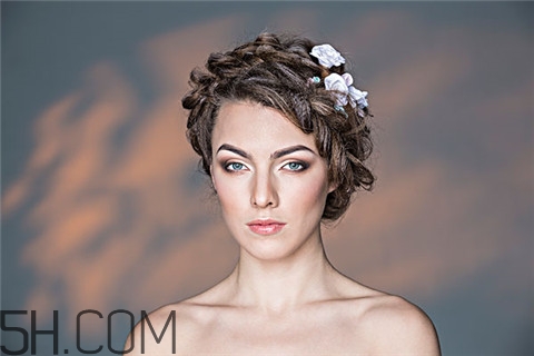 粉刺小知识(粉刺是怎样的)