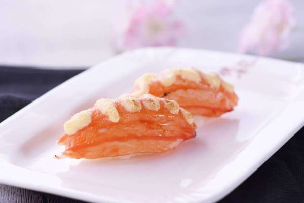 蟹柳寿司的营养价值(寿司蟹柳是什么做的)