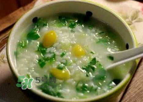 荷叶粥的做法(荷叶粥的做法和功效) 荷叶粥的做法(荷叶粥的做法和功效)