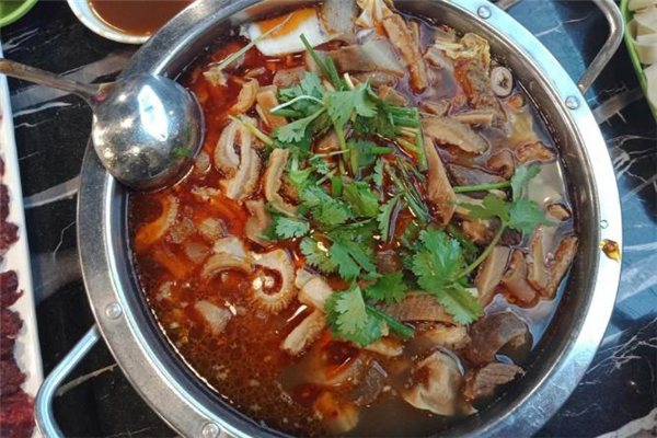 牛杂火锅配什么蘸料好吃(牛杂火锅蘸料怎么配好吃)