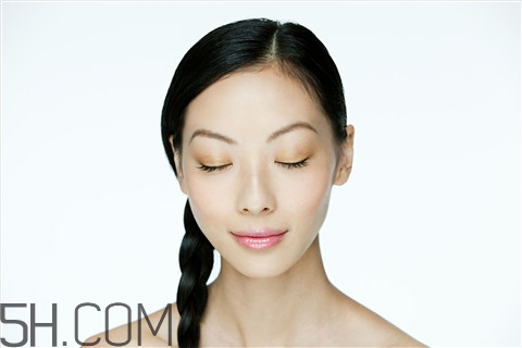 粉刺应该如何预防(粉刺怎么预防)