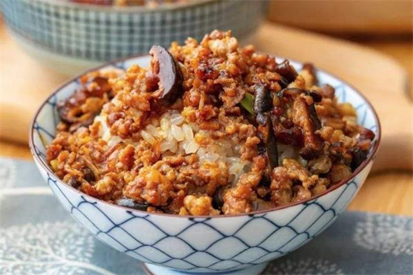 糯米饭的做法(糯米饭的做法 最正宗的做法视频)