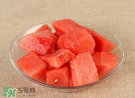 怎么判断新鲜和好吃(怎样辨别肉的新鲜程度)