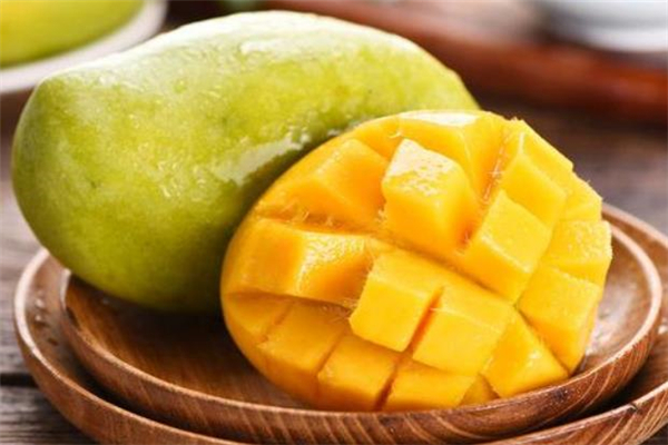 苏菲娜芯美颜日间倍护防护乳(苏菲娜芯美颜日间倍护防护乳)