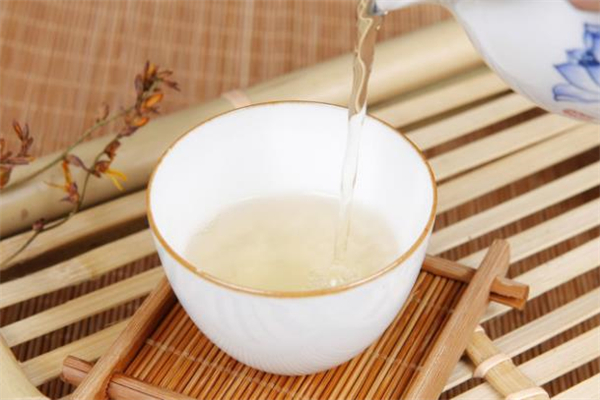 白茶是发酵茶吗(白茶是发酵茶吗?)