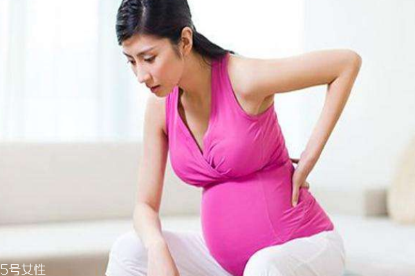 预产期到了还没生怎么办(预产期过了还不生怎么办)