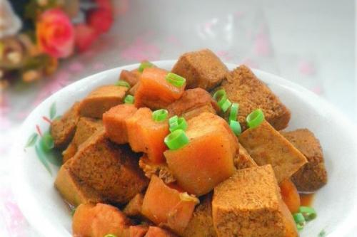 冻豆腐的由来(冻豆腐的由来)