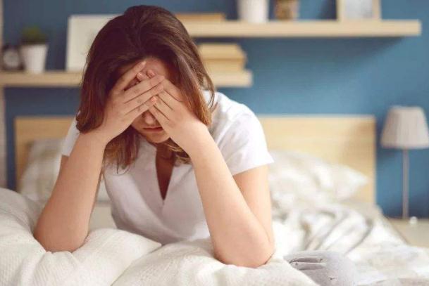 产后抑郁是什么原因造成的(产后忧郁症的原因引起) 产后抑郁是什么原因造成的(产后忧郁症的原因引起)