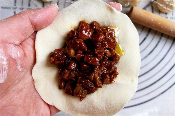 阿玛尼权力粉底液测评(阿玛尼权力粉底色号推荐)