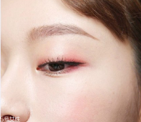 内双眼线怎么画(内双眼线怎么画初学者)