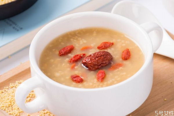 产后喝山药粥有什么好处呢(产后能吃山药粥吗) 产后喝山药粥有什么好处呢(产后能吃山药粥吗)