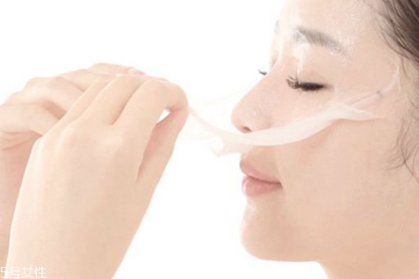 哺乳期用什么护肤品对宝宝无害(哺乳期用护肤品对宝宝有哪些危害)