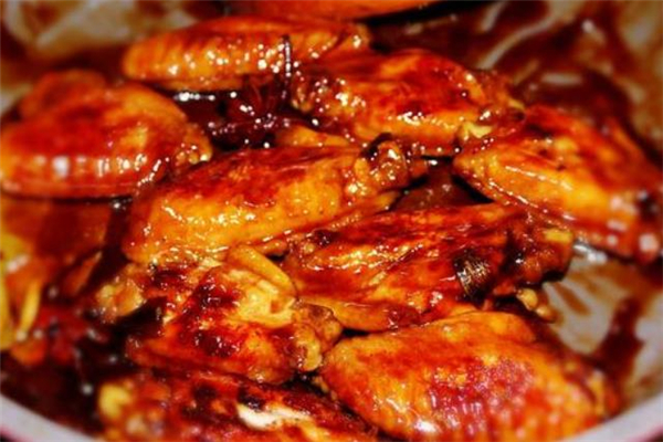 可乐鸡翅的做法(可乐鸡翅的做法简单又好吃)