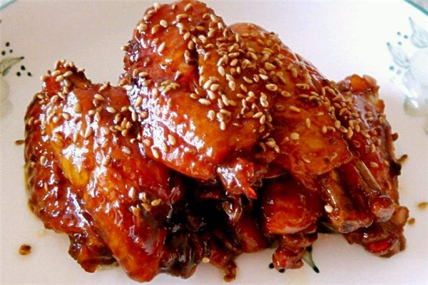 可乐鸡翅的做法(可乐鸡翅的做法简单又好吃)