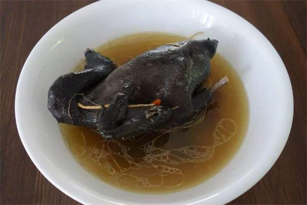 乌鸡汤的做法(乌鸡汤的做法大全补血补气)