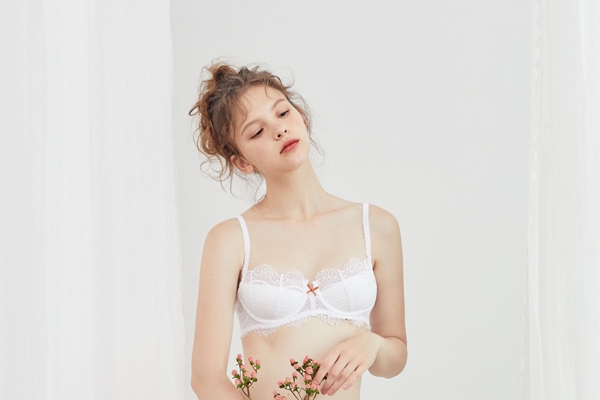 哪个时期的母乳是优质母乳(什么时期的母乳最有营养)