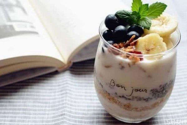 酸奶可以加热吗(酸奶可以加热吗 酸奶加热后喝的危害) 酸奶可以加热吗(酸奶可以加热吗 酸奶加热后喝的危害)