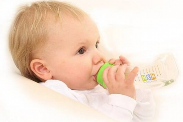 这些食物要注意(这六种食物千万不要再吃) 这些食物要注意(这六种食物千万不要再吃)