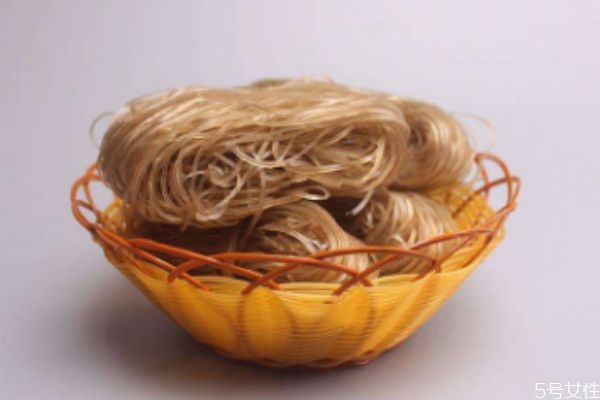 如何辨别红薯粉的真假呢(怎么样辨别红薯粉的真假)