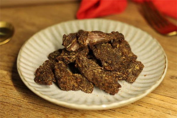 牛肉干怎么做(牛肉干怎么做家庭制作)