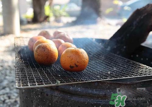 用清洁霜之前要用卸妆水吗(用清洁霜之前要用卸妆水吗)