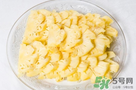 菠萝的营养价值(菠萝的营养价值及功效和作用) 菠萝的营养价值(菠萝的营养价值及功效和作用)