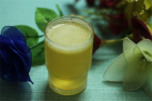 番石榴汁的营养价值(石榴汁的功效和营养价值)