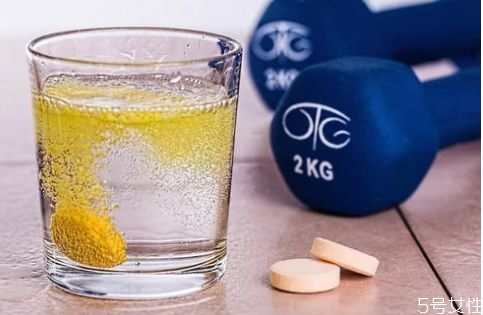 为什么人要多喝水呢(为什么人要多喝水呢) 为什么人要多喝水呢(为什么人要多喝水呢)