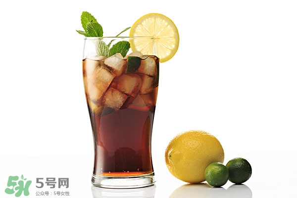 柠檬水的功效(柠檬水的功效和作用)