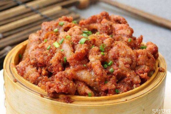 吃粉蒸肉时应该注意什么呢(粉蒸肉窍门)
