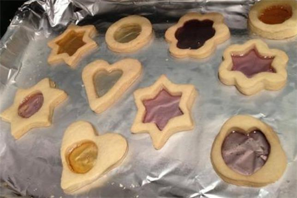 玻璃曲奇吃多了会怎样(曲奇吃多了有什么坏处)