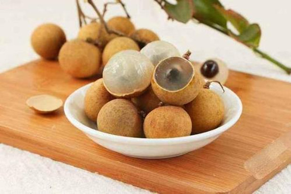 清洗过的龙眼能放吗(龙眼可以洗洗再吃吗)