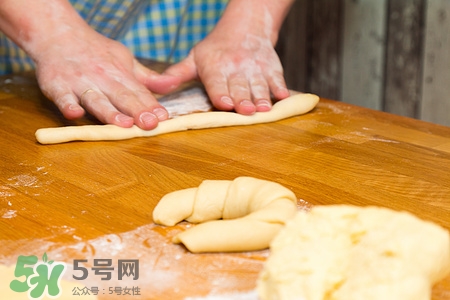 吸油纸什么时候用最好(吸油纸什么时候用最好)