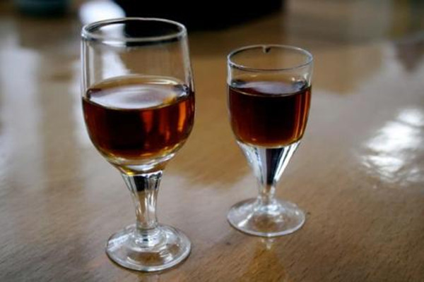 黄酒怎么保存不会酸(黄酒怎么保存不会酸)