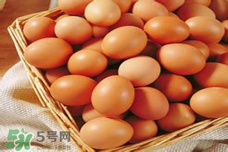 乙肝小三阳能吃鸡蛋吗(乙肝小三阳能吃鸡蛋吗问医生)