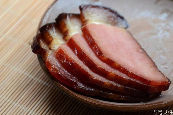 炒腊肉前腊肉要煮的久(炒腊肉需要把腊肉先煮熟吗?) 炒腊肉前腊肉要煮的久(炒腊肉需要把腊肉先煮熟吗?)