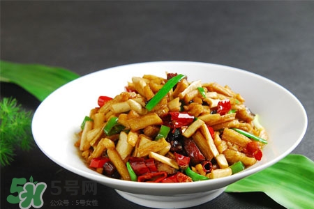 科娜蓝面霜水喷雾使用评价(科娜蓝面霜成分) 科娜蓝面霜水喷雾使用评价(科娜蓝面霜成分)