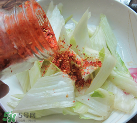 腌白菜怎么腌(腌白菜怎么腌好吃又脆)