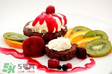 什么体质的人不适合吃草莓(什么体质不能吃草莓)