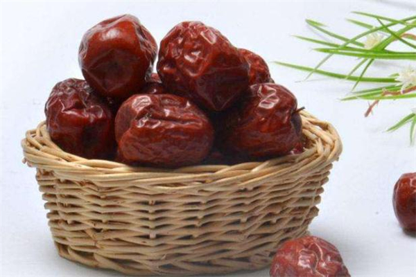 狗头枣禁忌人群(狗头枣的功效和作用禁忌) 狗头枣禁忌人群(狗头枣的功效和作用禁忌)