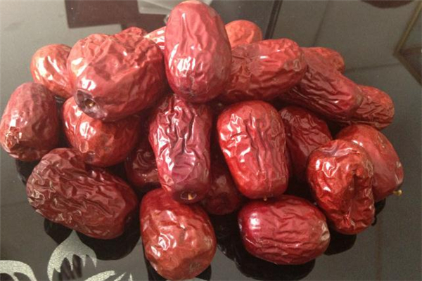 狗头枣怎么泡酒(生拐枣可以泡酒吗)