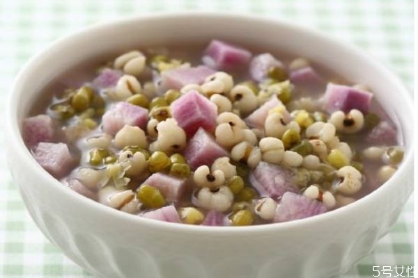 减肥薏米粥怎么做呢(减肥薏米粥的做法)