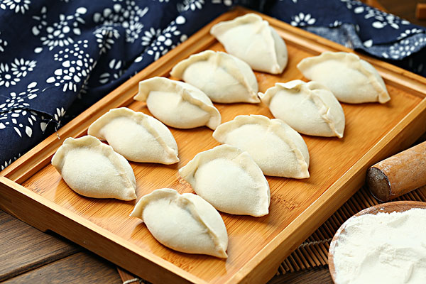 煮熟的饺子怎么保存(煮熟的饺子怎么保存)