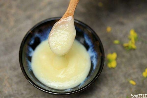 蜂王浆应该怎么保存(蜂王浆要怎么保存) 蜂王浆应该怎么保存(蜂王浆要怎么保存)