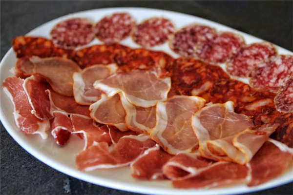 西班牙火腿切开后怎么保存(西班牙火腿切开后怎么保存)