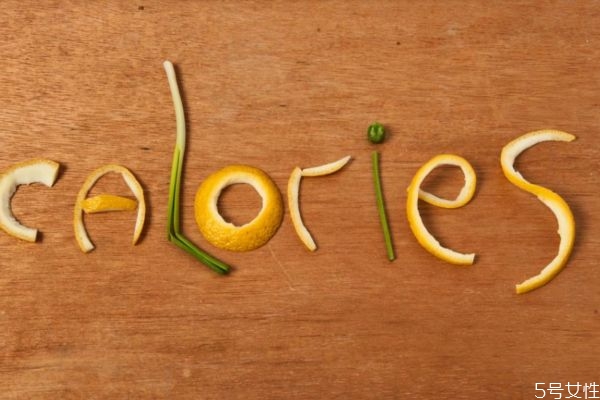 柠檬皮怎么吃呢(新鲜柠檬皮怎么吃)