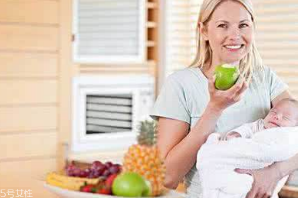 满月发汗的功效(出月子发汗有什么好处)