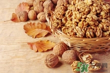 核桃吃多了会变胖吗(核桃吃多了会变胖吗)